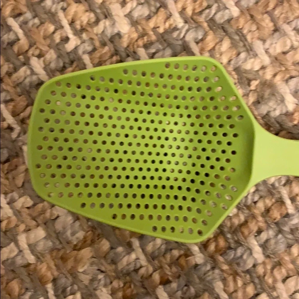 5/$25 sale‎ - Joseph Joseph - slotted strainer spoon